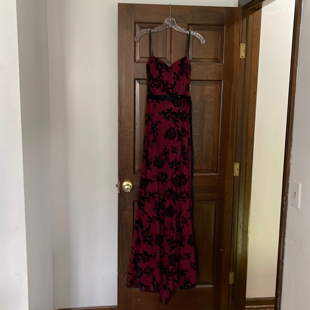 Good quality dress size 11-12